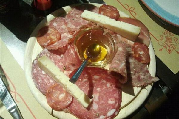 antipasto salumi toscani